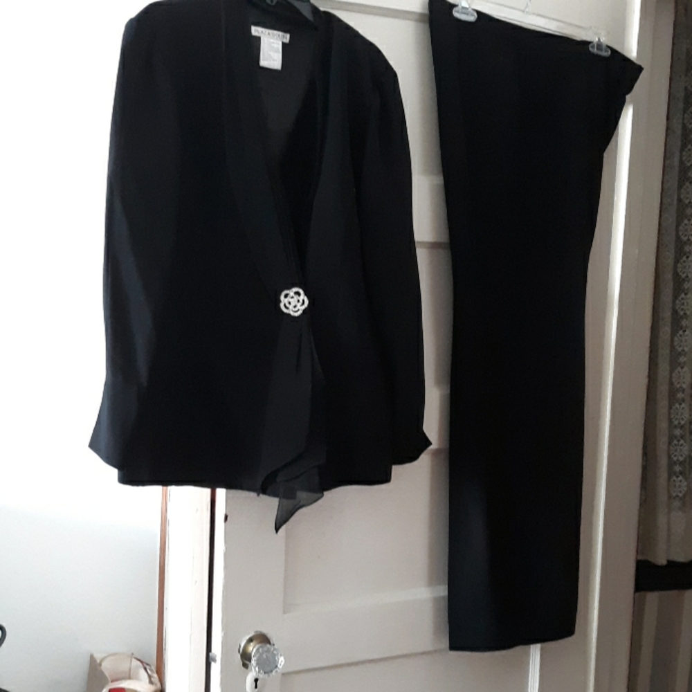 Ladies dress pantsuit